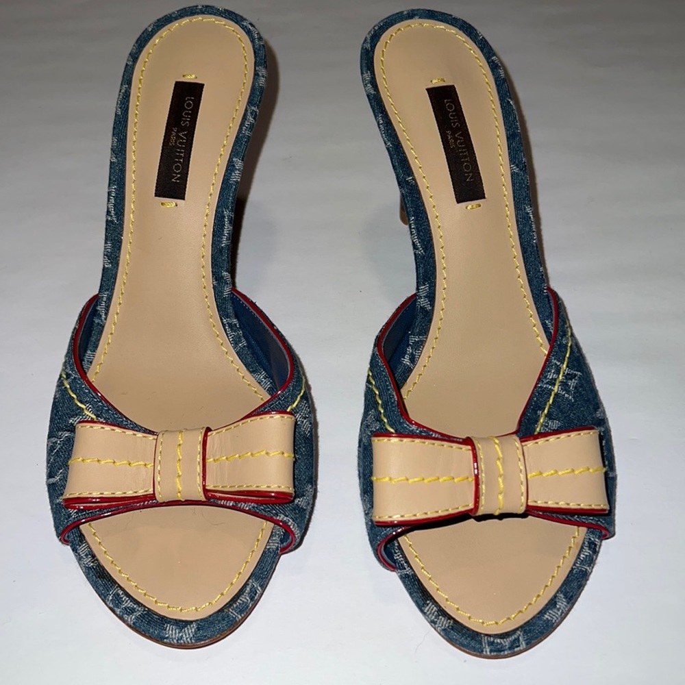 VINTAGE!! Louis Vuitton denim slides 36